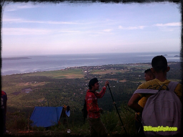 Puting Krus