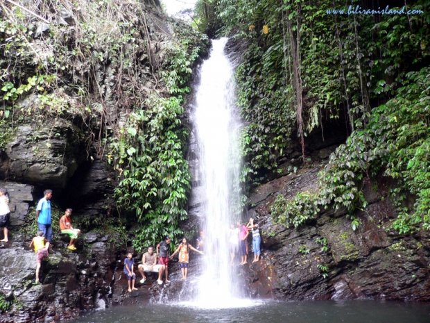 Kasabangan Falls