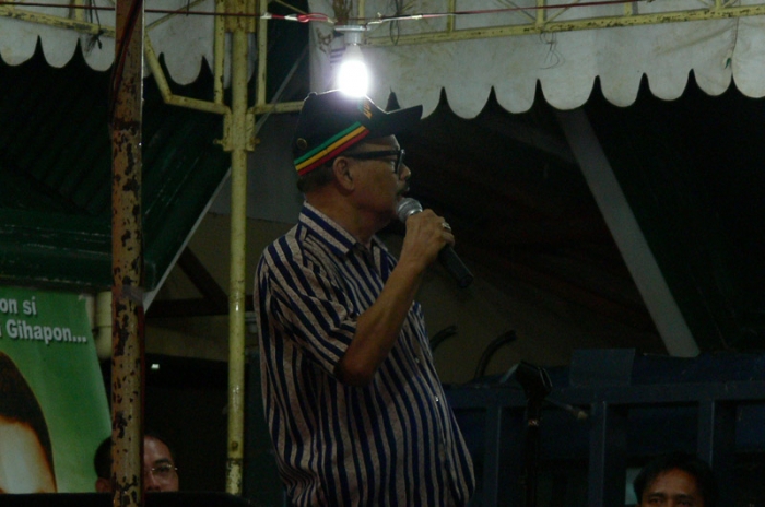 Naval Mayor Gerry Espina