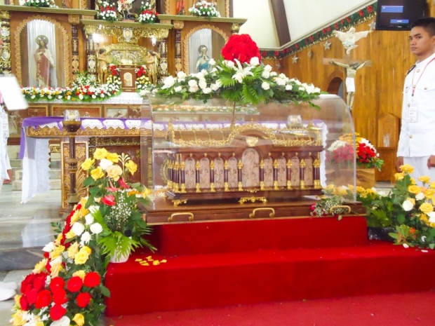 PILGRIMAGE OF THE RELICS OF ST. THERESE TO NAVAL TOWN